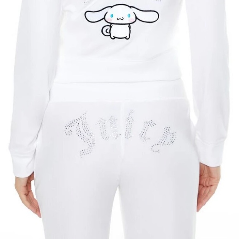 Juicy Couture x Hello Kitty Velour Tracksuit Bottoms | Cinnamoroll White | XS